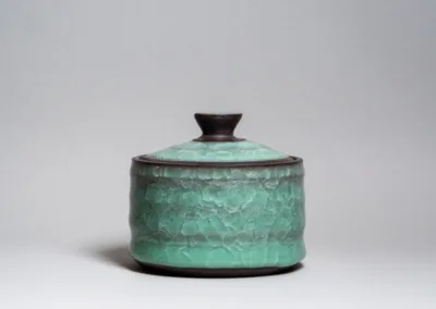 Ceramic lidded jars with ice crackle glaze