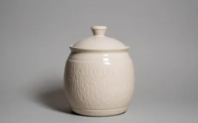 Honeypot from semi porcelain