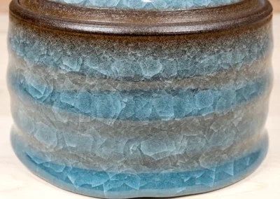 Lidded jar with Ice-Crackle glaze